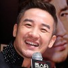 「オム・テウン」写真